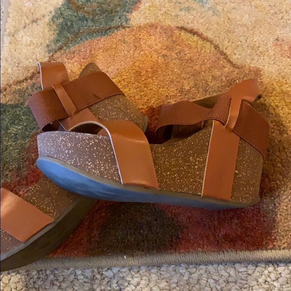 Wedges - Picture 2 of 4